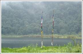 Khecheopalri Lake
